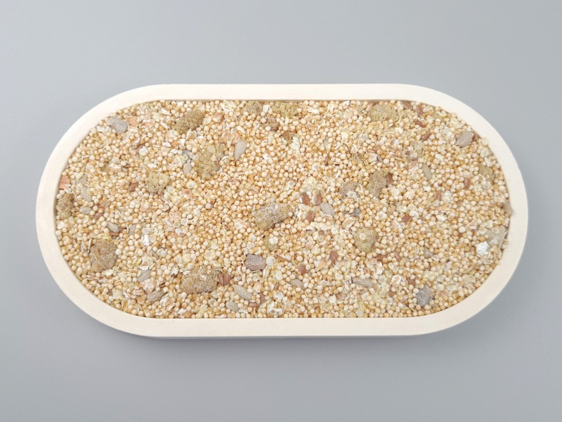 Glutenfreies Vital-Müsli in der Schale von oben
