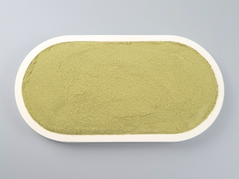 Neem Pulver in einer Schale von oben